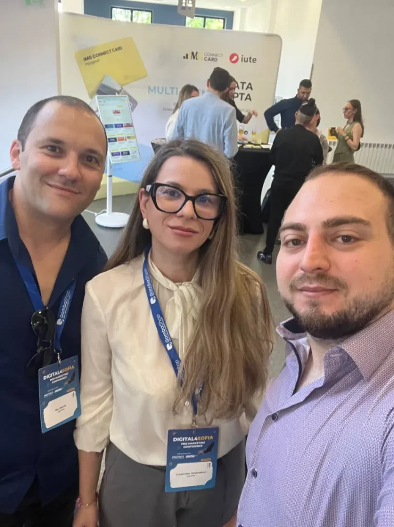 Борислав Дончев и екипът на Copyvibes в изложбената зона на Digital4Sofia 2025